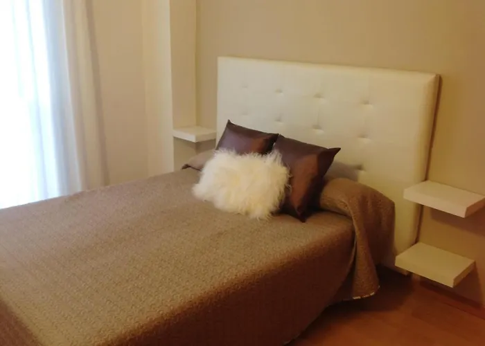 Spacious In With Shared Pool, 85 M² *