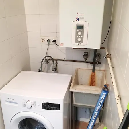 Spacious In With Shared Pool, 85 M² Appartement Terrassa